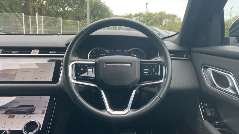 Land Rover Range Rover Velar 2.0 D200 Edition 5dr Auto Diesel Estate - Image 15