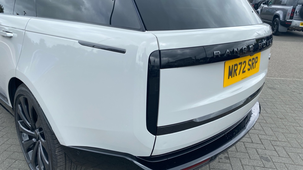 Land Rover Range Rover 4.4 P530 V8 Autobiography LWB 4dr Auto  [7 Seat] Petrol Estate - Image 19