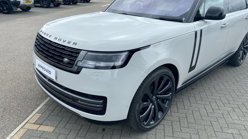 Land Rover Range Rover 4.4 P530 V8 Autobiography LWB 4dr Auto  [7 Seat] Petrol Estate - Image 31