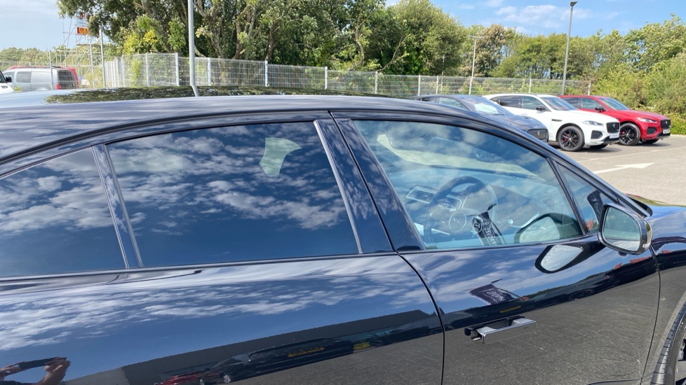 Jaguar I-Pace 294kW EV400 R-Dynamic HSE Black 90kWh 5dr Auto Electric Estate - Image 25