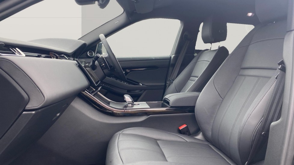 Land Rover Range Rover Evoque 2.0 D200 Edition 5dr Auto Diesel Hatchback - Image 3