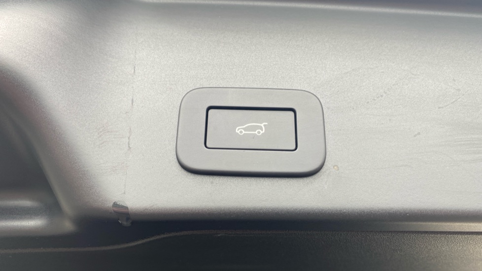 Land Rover Range Rover Evoque 2.0 D200 Edition 5dr Auto Diesel Hatchback - Image 36
