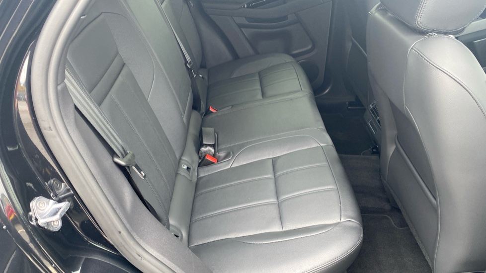 Land Rover Range Rover Evoque 2.0 D200 Edition 5dr Auto Diesel Hatchback - Image 40