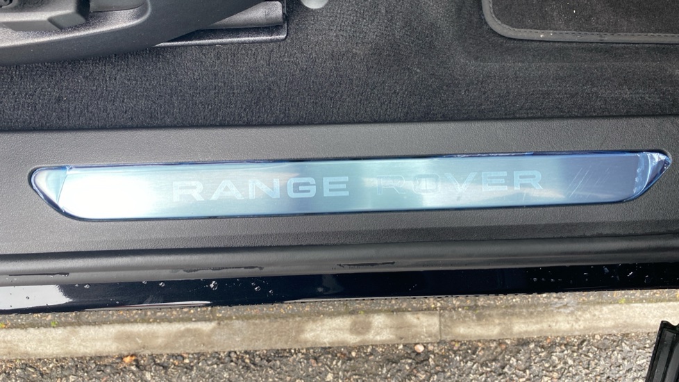 Land Rover Range Rover Evoque 2.0 D200 Edition 5dr Auto Diesel Hatchback - Image 48