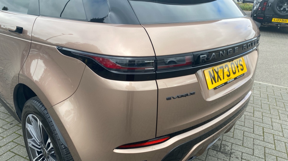 Land Rover Range Rover Evoque 2.0 P250 Dynamic HSE 5dr Auto Petrol Hatchback - Image 19