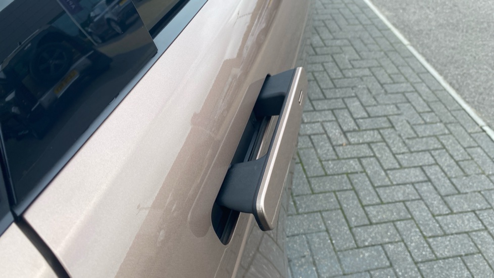 Land Rover Range Rover Evoque 2.0 P250 Dynamic HSE 5dr Auto Petrol Hatchback - Image 25