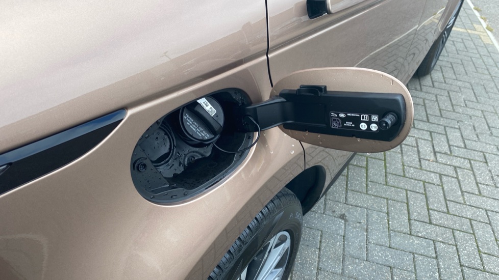 Land Rover Range Rover Evoque 2.0 P250 Dynamic HSE 5dr Auto Petrol Hatchback - Image 26