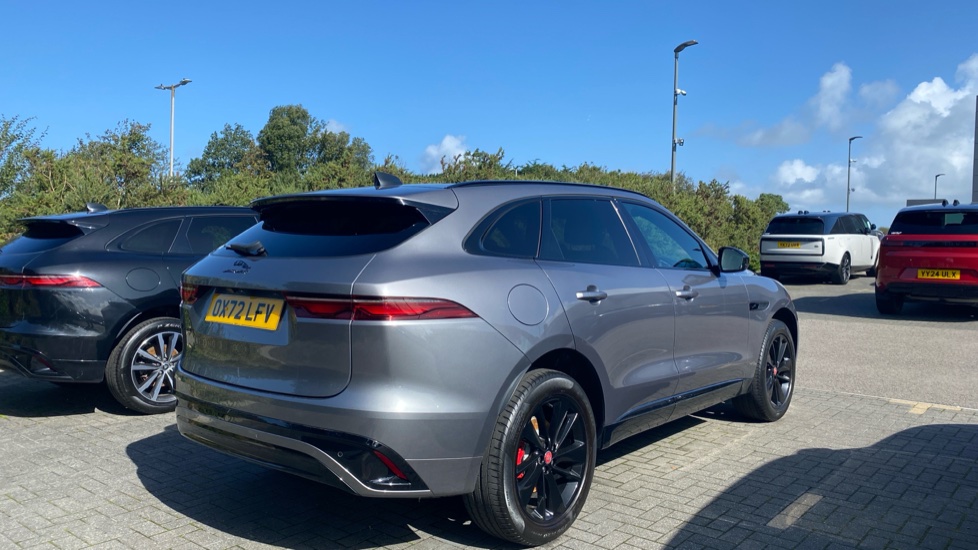 Jaguar F-Pace 2.0 D200 R-Dynamic Black 5dr Auto AWD Diesel Estate - Image 20