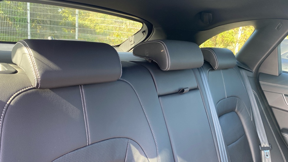 Jaguar F-Pace 2.0 D200 R-Dynamic Black 5dr Auto AWD Diesel Estate - Image 34