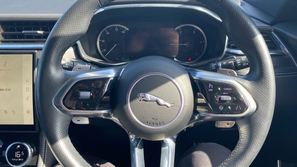 Jaguar F-Pace 2.0 D200 R-Dynamic Black 5dr Auto AWD Diesel Estate - Image 48