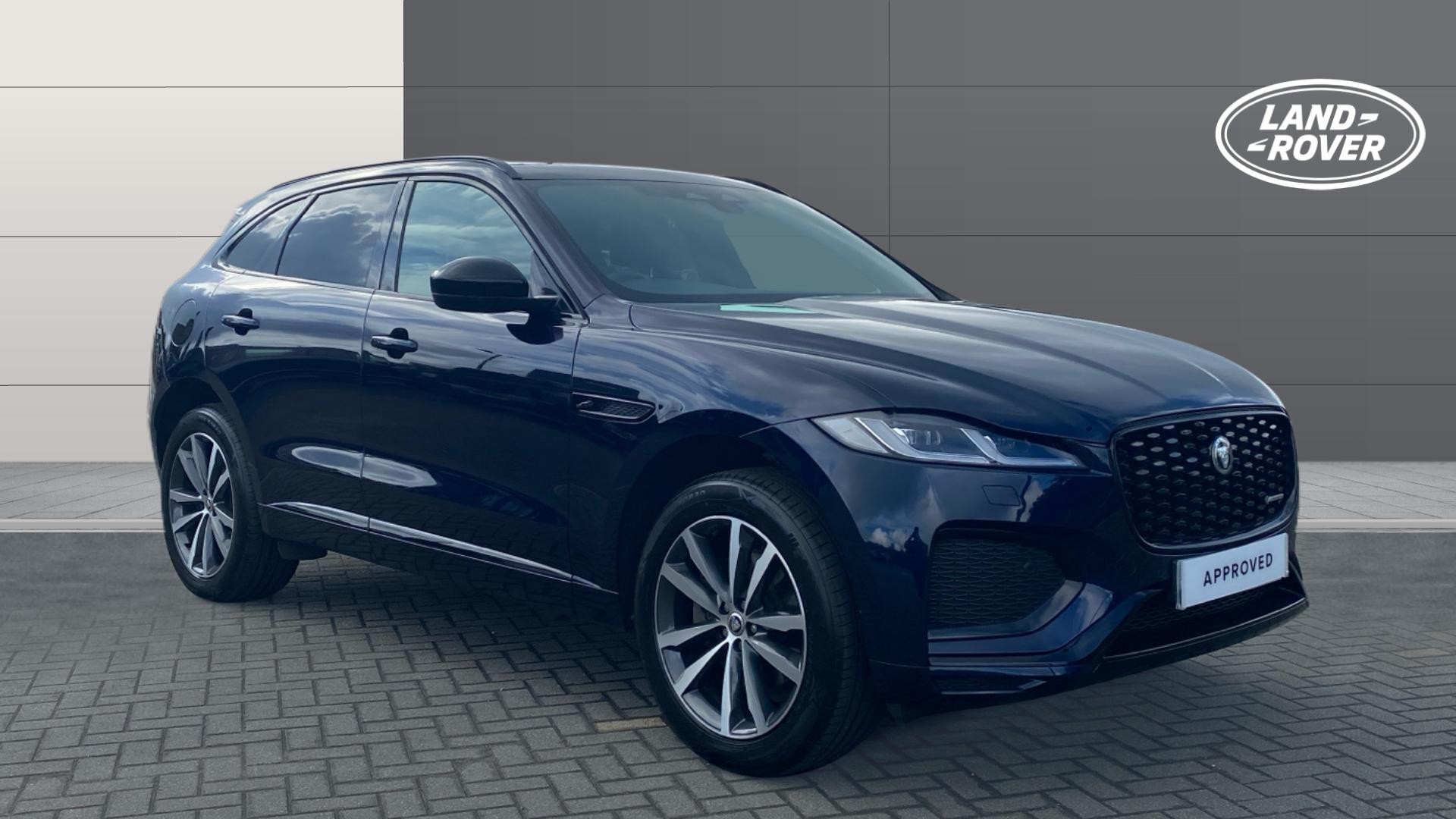 Jaguar F-PACE listing photo