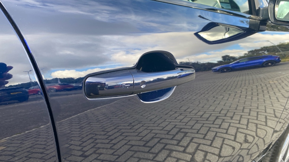 Jaguar F-Pace 2.0 D200 R-Dynamic SE Black 5dr Auto AWD Diesel Estate - Image 26