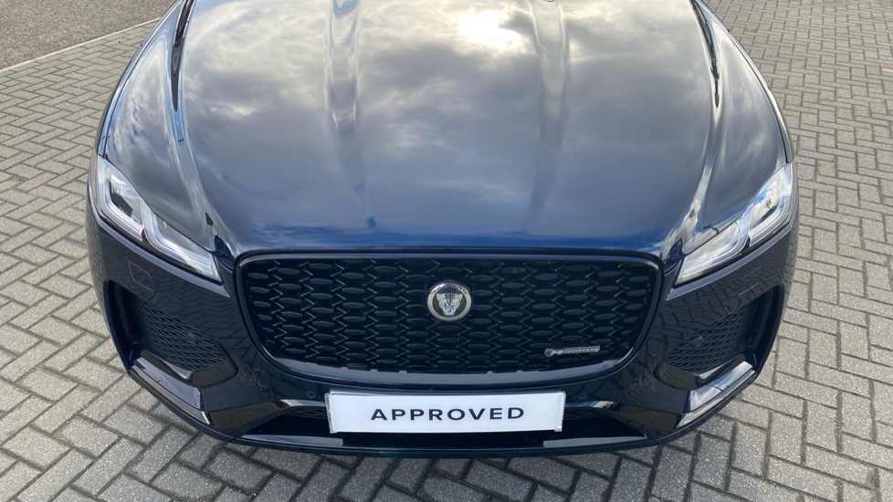 Jaguar F-Pace 2.0 D200 R-Dynamic SE Black 5dr Auto AWD Diesel Estate - Image 29