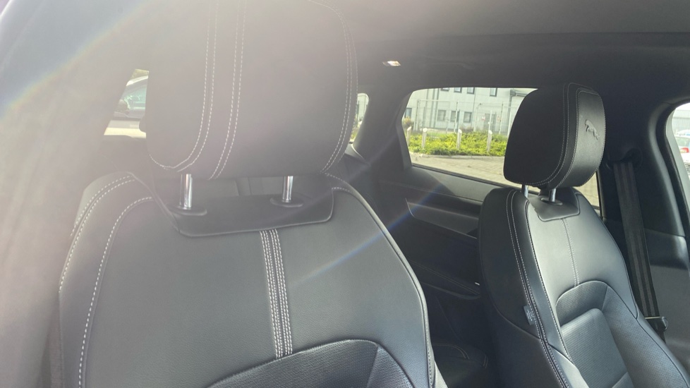 Jaguar F-Pace 2.0 D200 R-Dynamic SE Black 5dr Auto AWD Diesel Estate - Image 46