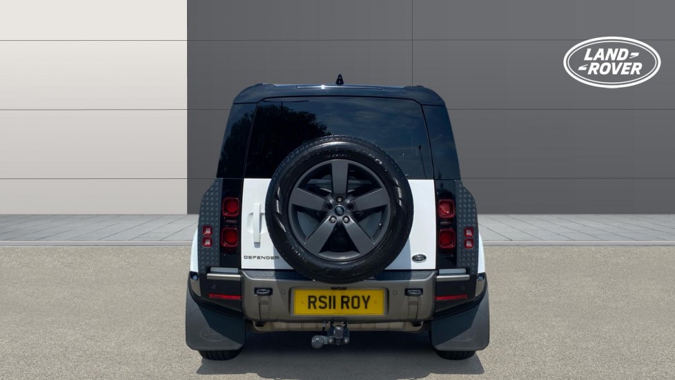 Land Rover Defender 2.0 P300 X-Dynamic HSE 90 3dr Auto Petrol Estate - Image 6