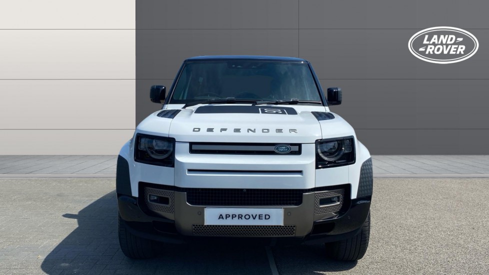 Land Rover Defender 2.0 P300 X-Dynamic HSE 90 3dr Auto Petrol Estate - Image 7