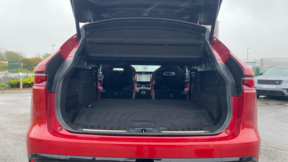 Jaguar F-Pace 2.0 P400e R-Dynamic HSE 5dr Auto AWD Estate - Image 10