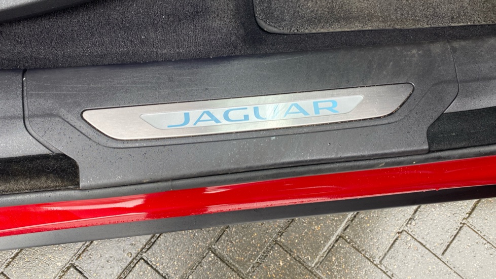 Jaguar F-Pace 2.0 P400e R-Dynamic HSE 5dr Auto AWD Estate - Image 46