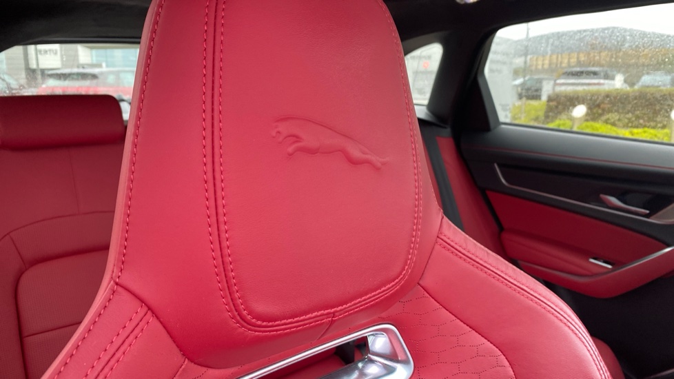 Jaguar F-Pace 2.0 P400e R-Dynamic HSE 5dr Auto AWD Estate - Image 51