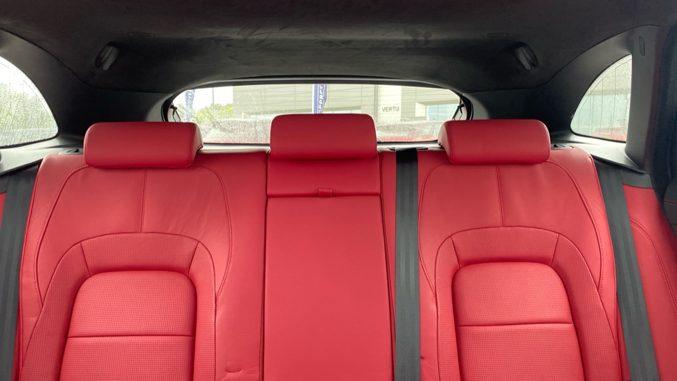 Jaguar F-Pace 2.0 P400e R-Dynamic HSE 5dr Auto AWD Estate - Image 52