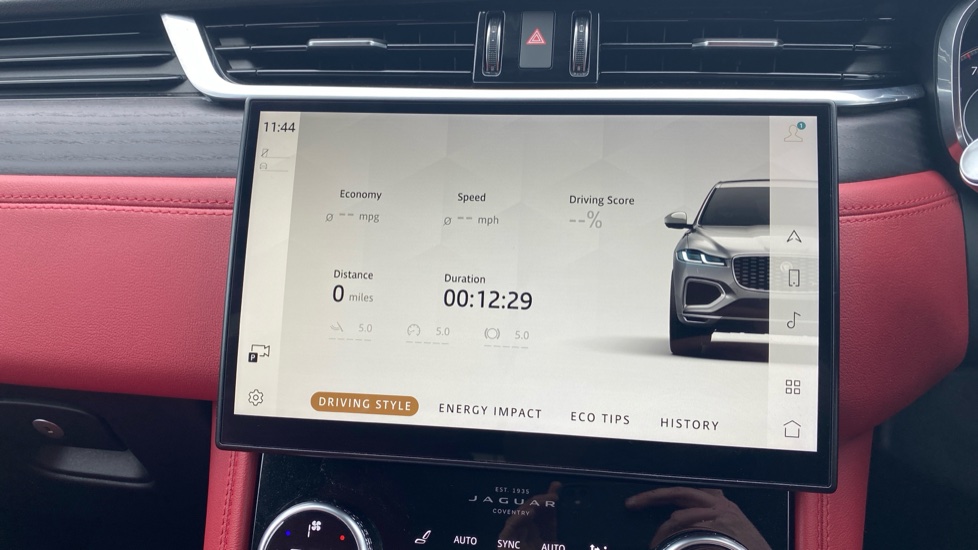 Jaguar F-Pace 2.0 P400e R-Dynamic HSE 5dr Auto AWD Estate - Image 65