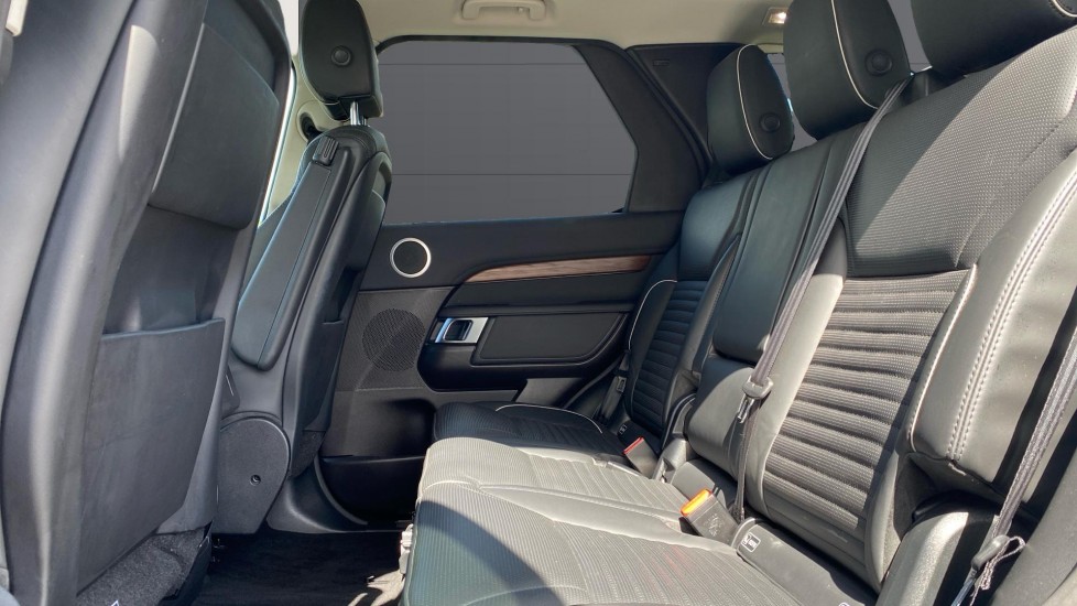 Land Rover Discovery 3.0 SDV6 HSE 5dr Auto Diesel Station Wagon - Image 4