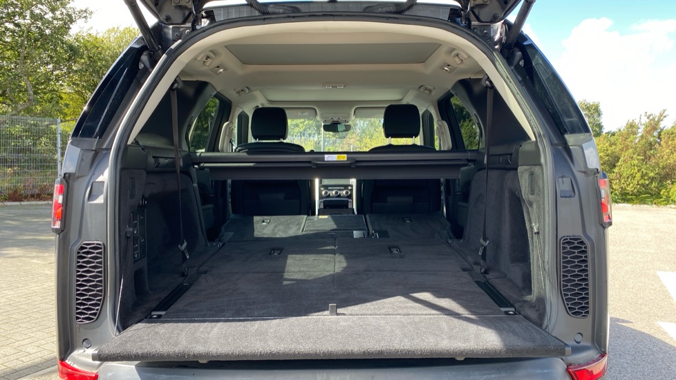 Land Rover Discovery 3.0 SDV6 HSE 5dr Auto Diesel Station Wagon - Image 10