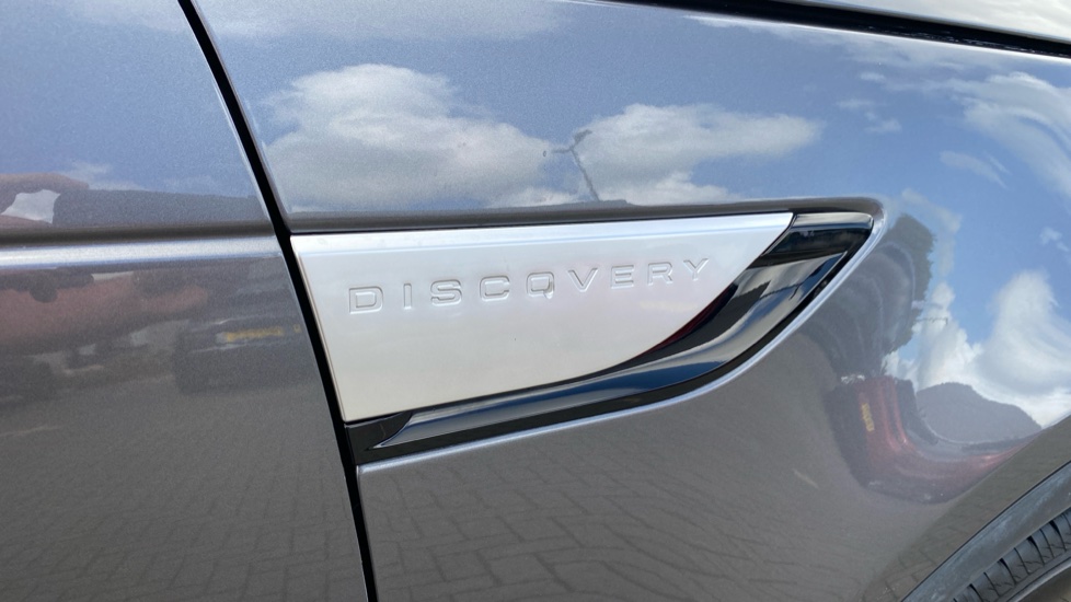 Land Rover Discovery 3.0 SDV6 HSE 5dr Auto Diesel Station Wagon - Image 27