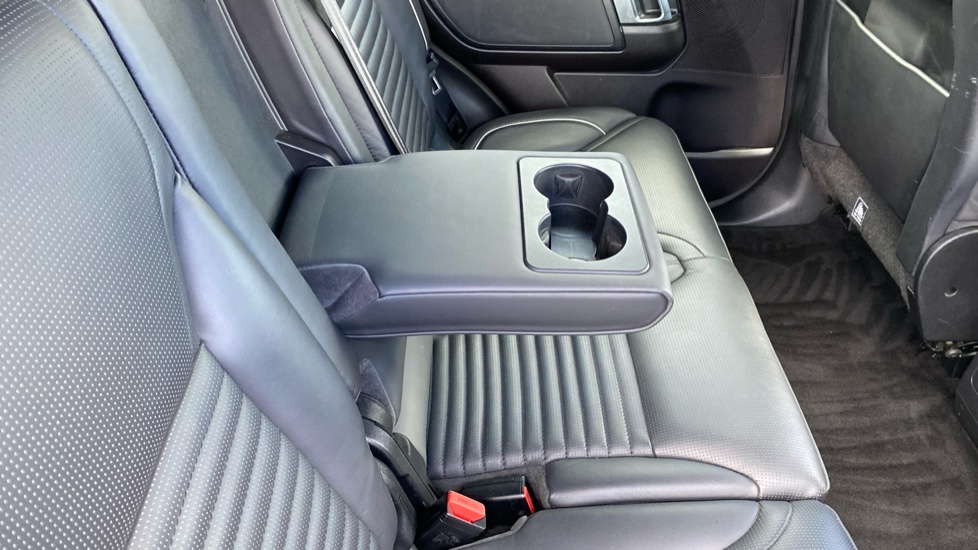 Land Rover Discovery 3.0 SDV6 HSE 5dr Auto Diesel Station Wagon - Image 42