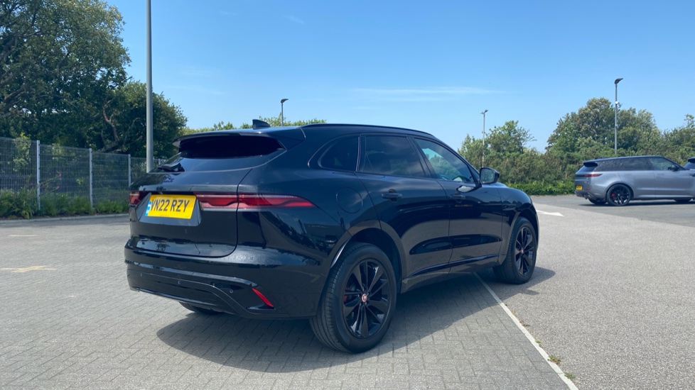 Jaguar F-Pace 2.0 D200 R-Dynamic Black 5dr Auto AWD Diesel Estate - Image 22