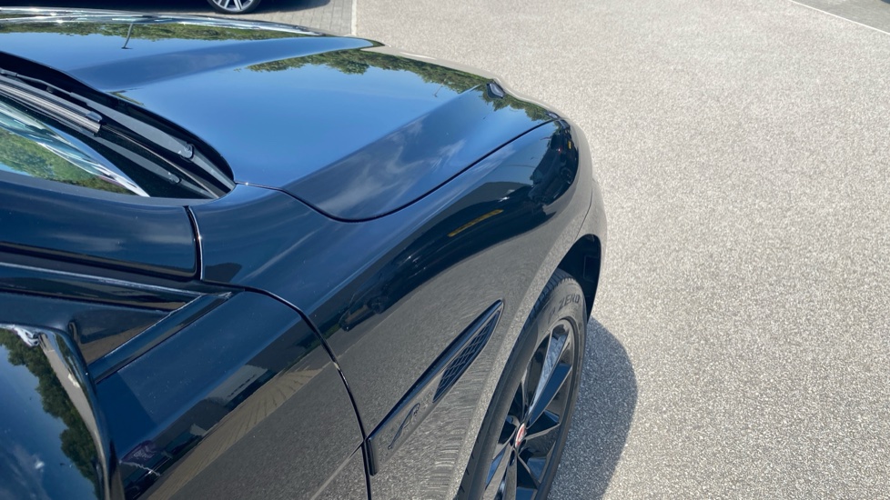 Jaguar F-Pace 2.0 D200 R-Dynamic Black 5dr Auto AWD Diesel Estate - Image 27
