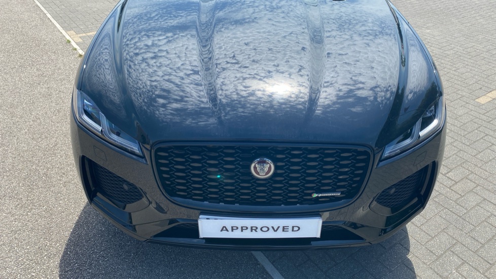 Jaguar F-Pace 2.0 D200 R-Dynamic Black 5dr Auto AWD Diesel Estate - Image 28