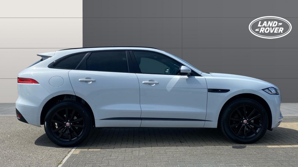 Jaguar F-Pace 2.0d [180] Chequered Flag 5dr Auto AWD Diesel Estate - Image 5