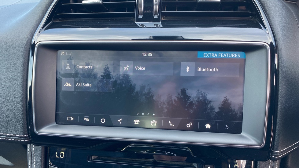 Jaguar F-Pace 2.0d [180] Chequered Flag 5dr Auto AWD Diesel Estate - Image 60