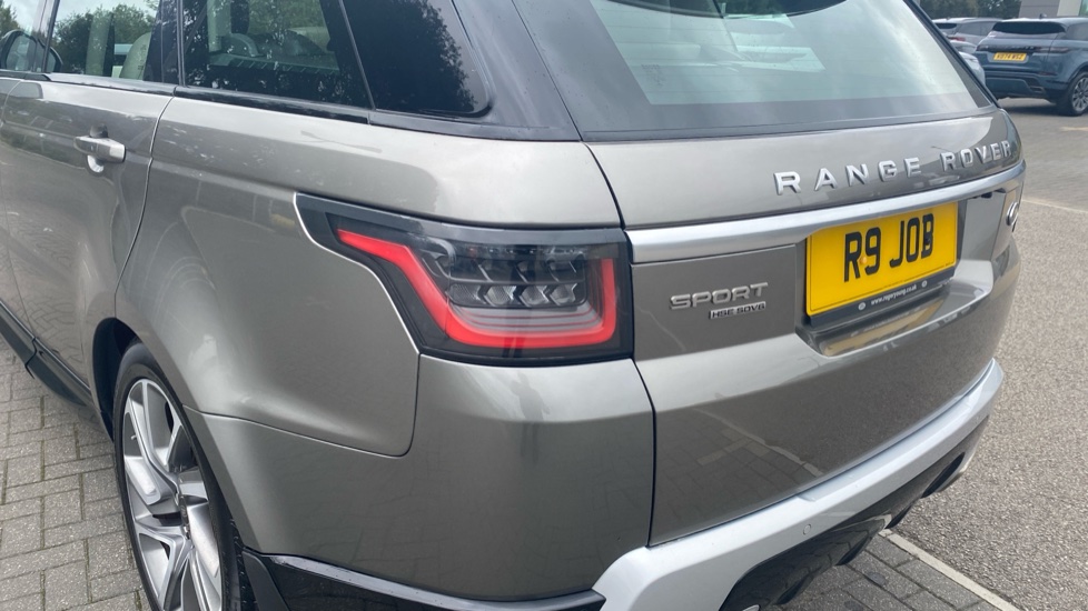Land Rover Range Rover Sport 3.0 SDV6 HSE 5dr Auto Diesel Estate - Image 19