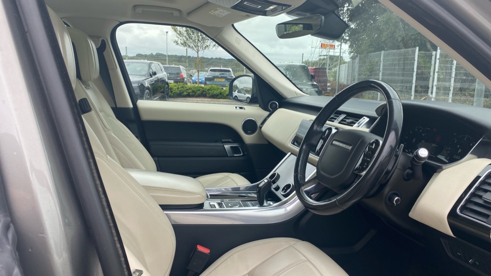 Land Rover Range Rover Sport 3.0 SDV6 HSE 5dr Auto Diesel Estate - Image 45