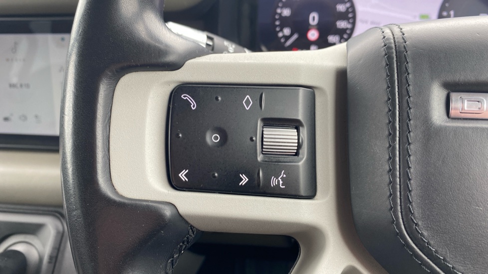 Land Rover Defender 2.0 D240 HSE 110 5dr Auto [6 Seat] Diesel Estate - Image 60