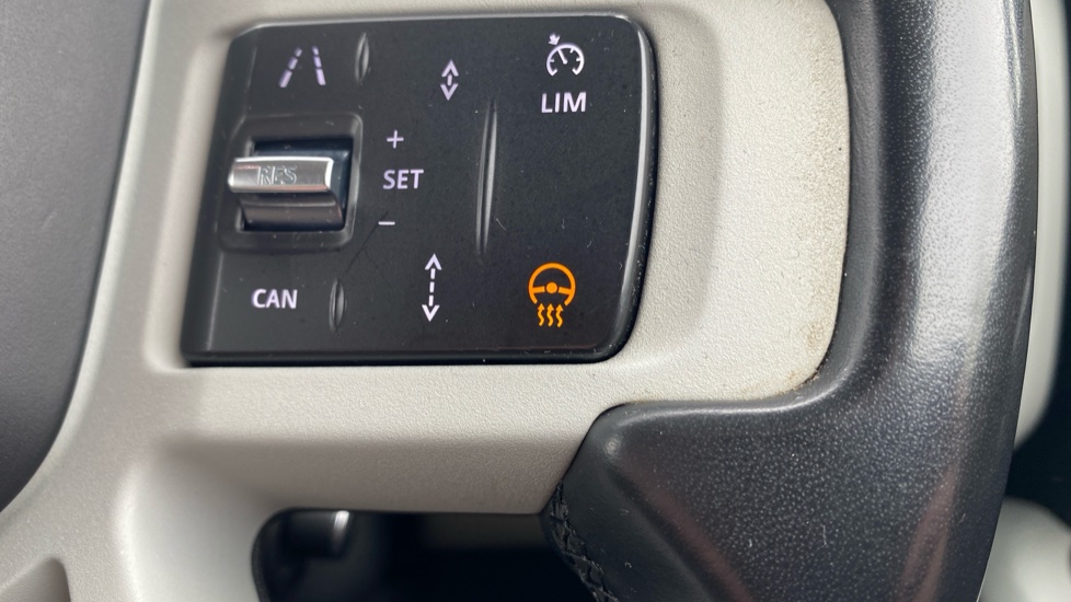 Land Rover Defender 2.0 D240 HSE 110 5dr Auto [6 Seat] Diesel Estate - Image 62