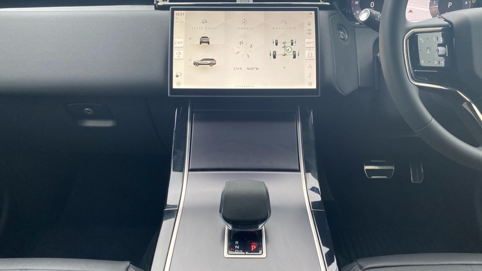 Land Rover Range Rover Velar 2.0 D200 MHEV Dynamic SE 5dr Auto Diesel Estate - Image 14