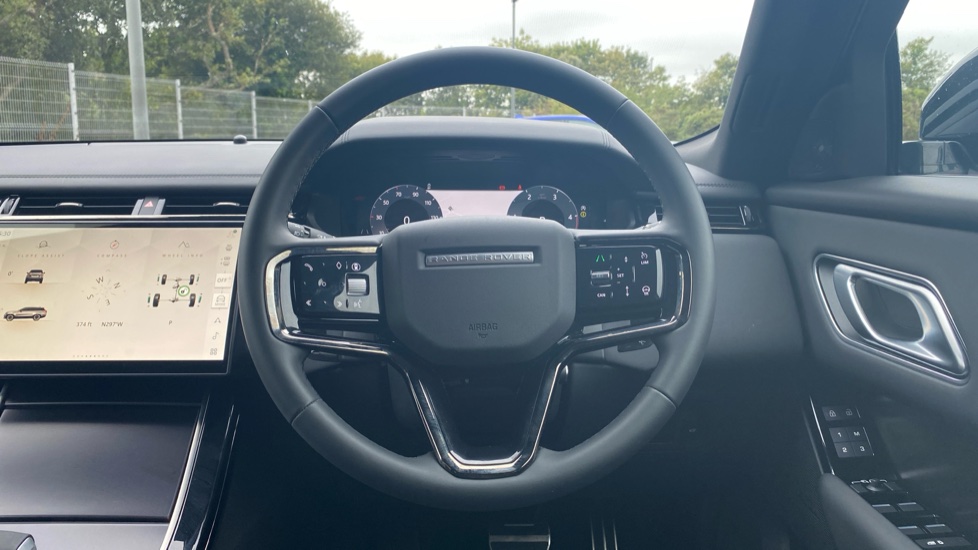 Land Rover Range Rover Velar 2.0 D200 MHEV Dynamic SE 5dr Auto Diesel Estate - Image 15