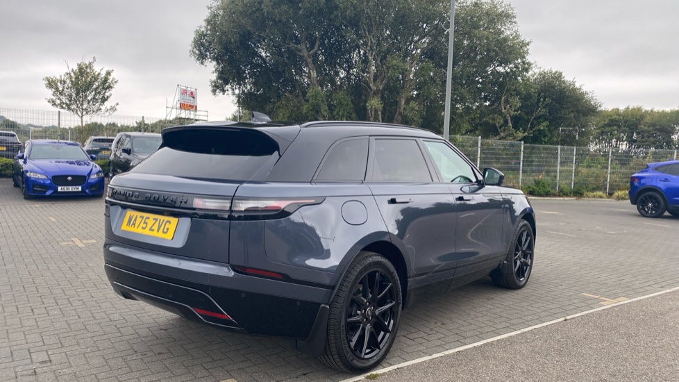 Land Rover Range Rover Velar 2.0 D200 MHEV Dynamic SE 5dr Auto Diesel Estate - Image 22