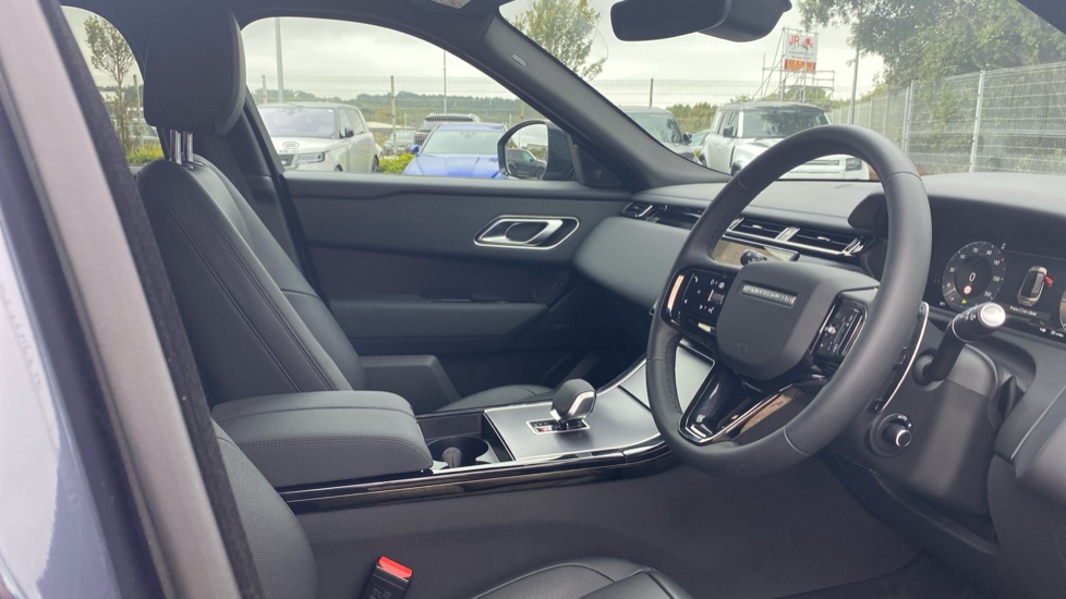 Land Rover Range Rover Velar 2.0 D200 MHEV Dynamic SE 5dr Auto Diesel Estate - Image 48