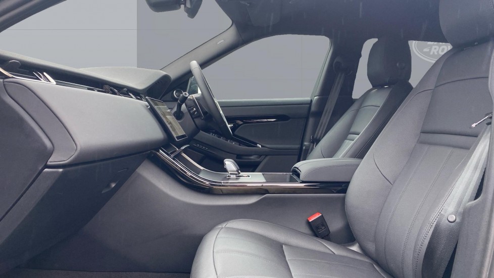 Land Rover Range Rover Evoque 2.0 D200 Dynamic SE 5dr Auto Diesel Hatchback - Image 3