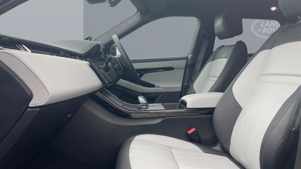 Land Rover Range Rover Evoque 2.0 D200 Edition 5dr Auto Diesel Hatchback - Image 3