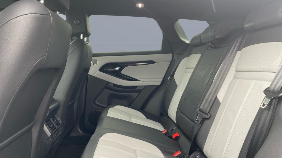 Land Rover Range Rover Evoque 2.0 D200 Edition 5dr Auto Diesel Hatchback - Image 4