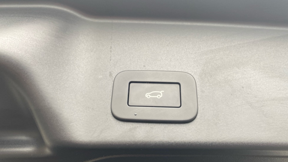 Land Rover Range Rover Evoque 2.0 D200 Edition 5dr Auto Diesel Hatchback - Image 36
