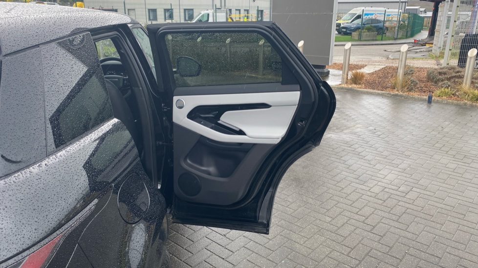 Land Rover Range Rover Evoque 2.0 D200 Edition 5dr Auto Diesel Hatchback - Image 43