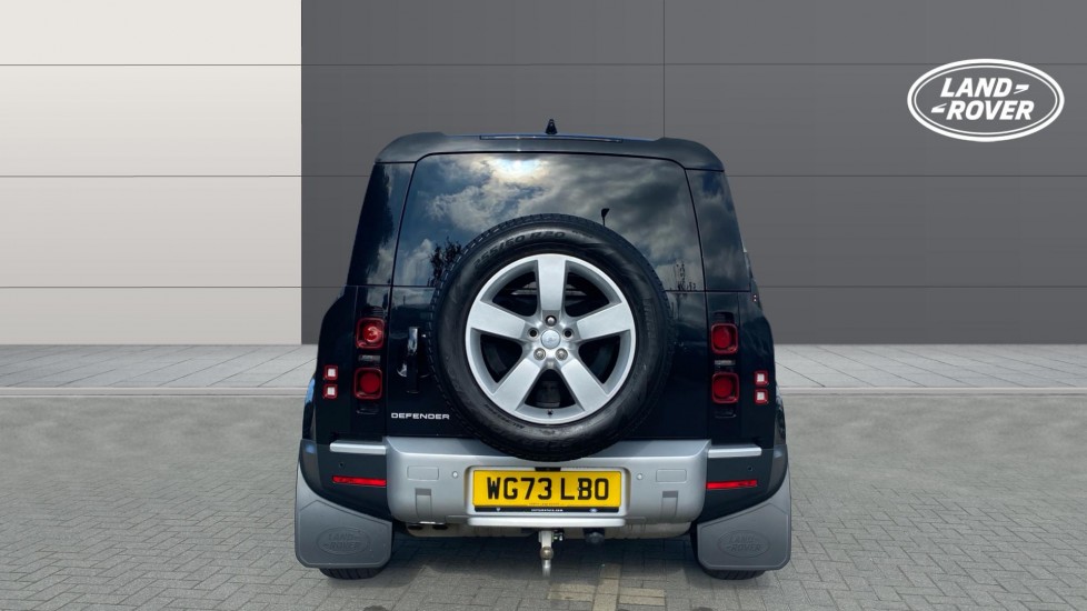 Land Rover Defender 3.0 D250 HSE 110 5dr Auto Diesel Estate - Image 6