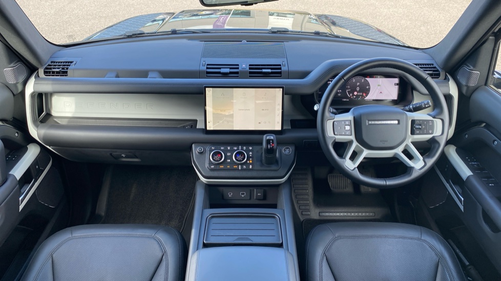 Land Rover Defender 3.0 D250 HSE 110 5dr Auto Diesel Estate - Image 9