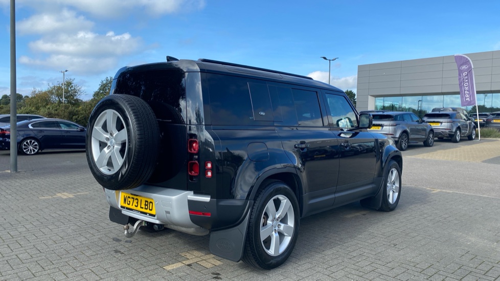 Land Rover Defender 3.0 D250 HSE 110 5dr Auto Diesel Estate - Image 22